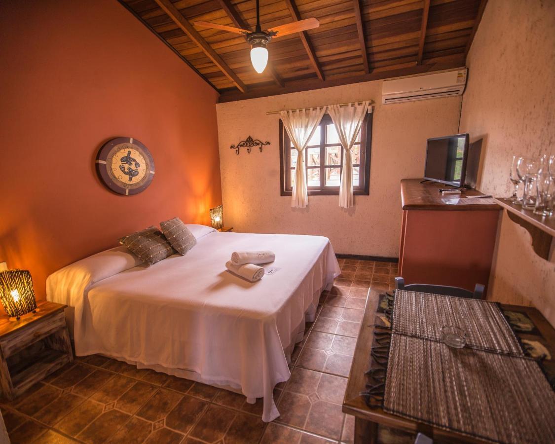 Pousada Capitao Cook Прайя-ду-Роза Экстерьер фото